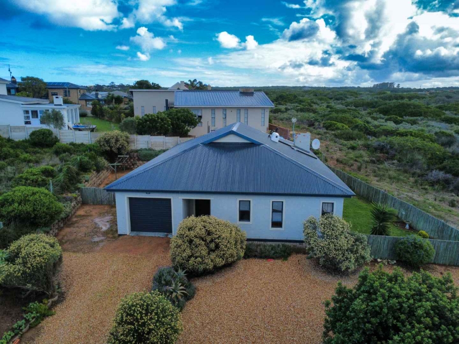 2 Bedroom Property for Sale in Stilbaai Wes Western Cape